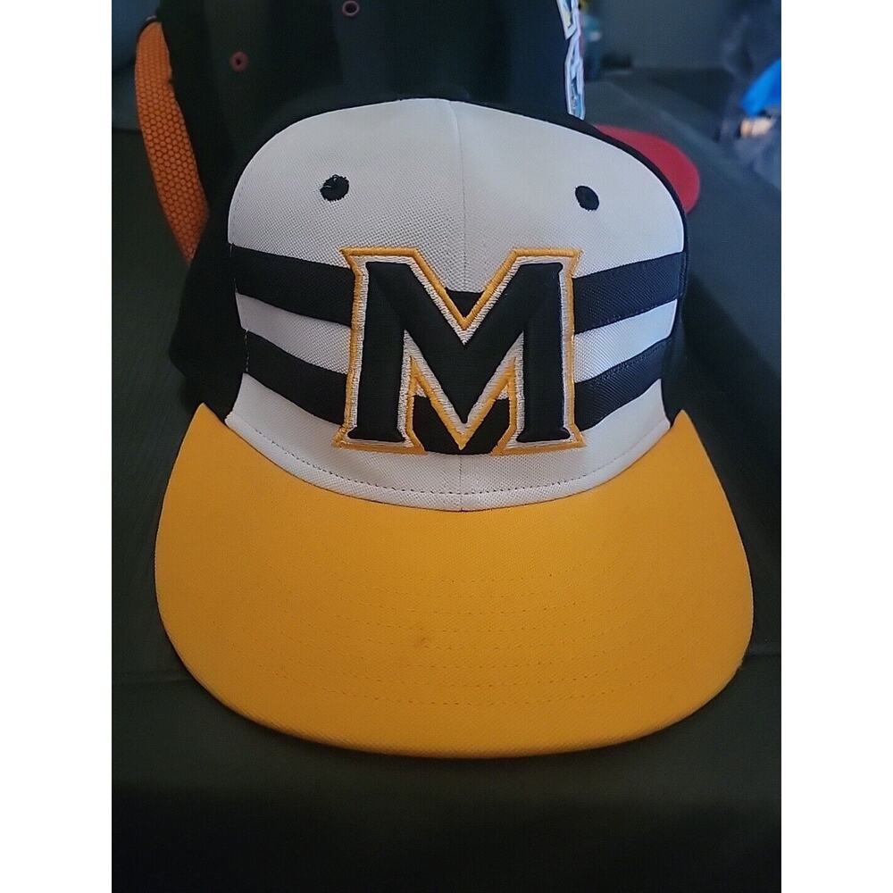 Marion Knights The Game Cap Hat Embroidered Size 7 1/4 Fitted NWT